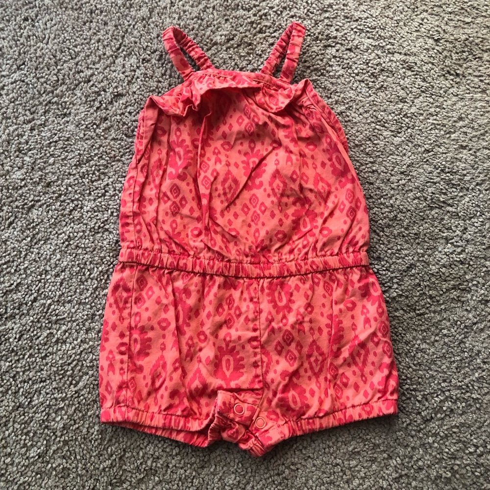 Baby girls romper.
